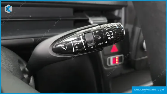 HYUNDAI STARIA CARGO 5-SEATER