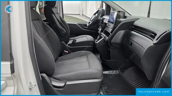 HYUNDAI STARIA CARGO 5-SEATER