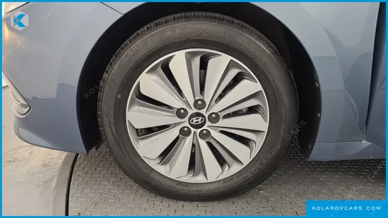 HYUNDAI GRANDEUR PREMIUM