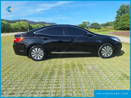 HYUNDAI GRANDEUR PREMIUM