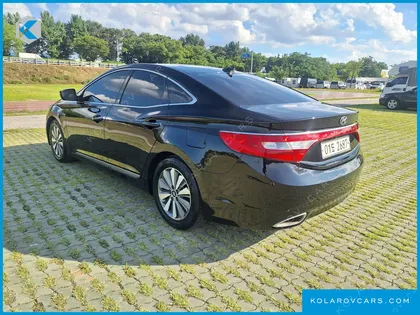 HYUNDAI GRANDEUR PREMIUM