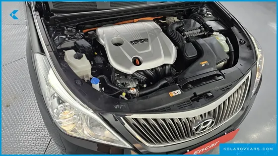 HYUNDAI GRANDEUR PREMIUM