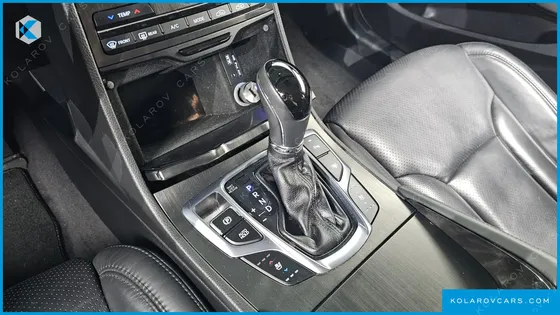 HYUNDAI GRANDEUR PREMIUM