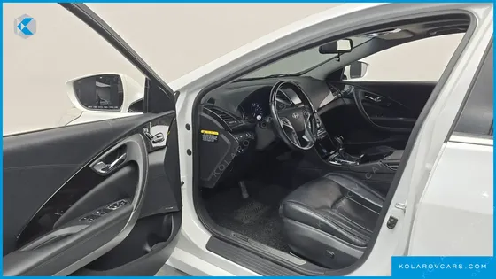 HYUNDAI GRANDEUR PREMIUM