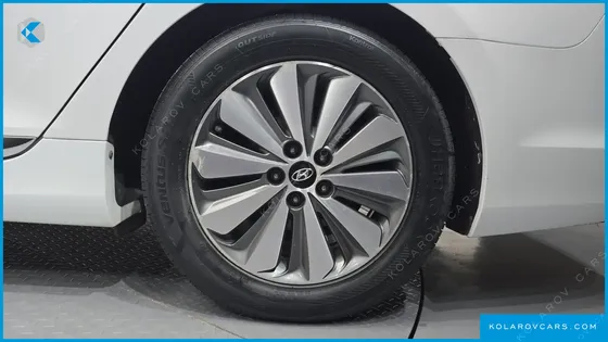 HYUNDAI GRANDEUR PREMIUM