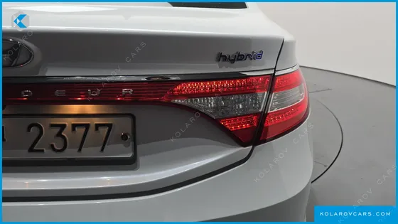 HYUNDAI GRANDEUR PREMIUM