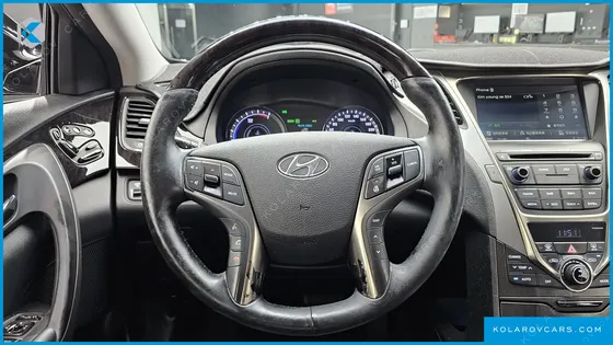 HYUNDAI GRANDEUR PREMIUM