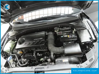 HYUNDAI VELOSTER 1.4 TURBO MODERN