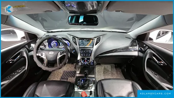 HYUNDAI GRANDEUR PREMIUM
