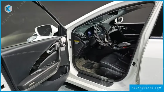 HYUNDAI GRANDEUR PREMIUM