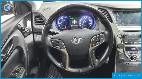 HYUNDAI GRANDEUR PREMIUM