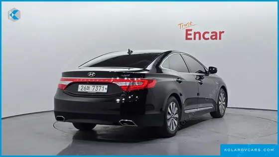 HYUNDAI GRANDEUR PREMIUM