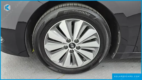 HYUNDAI GRANDEUR PREMIUM