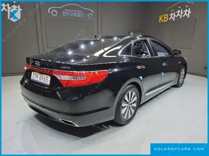 HYUNDAI GRANDEUR PREMIUM