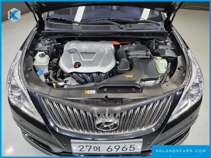 HYUNDAI GRANDEUR PREMIUM