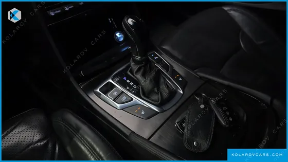 HYUNDAI GRANDEUR PREMIUM