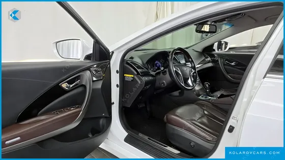 HYUNDAI GRANDEUR PREMIUM COLLECTION