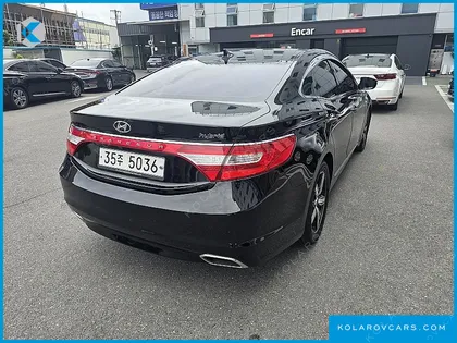 HYUNDAI GRANDEUR PREMIUM