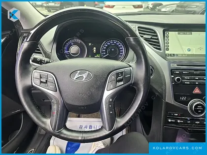HYUNDAI GRANDEUR PREMIUM