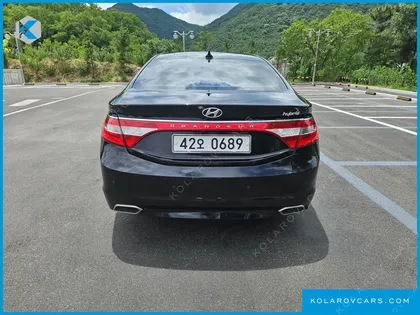 HYUNDAI GRANDEUR PREMIUM