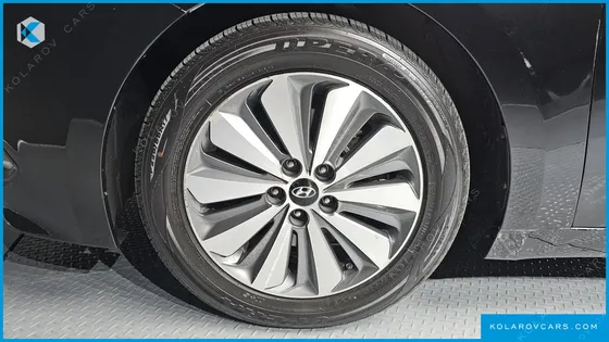 HYUNDAI GRANDEUR PREMIUM
