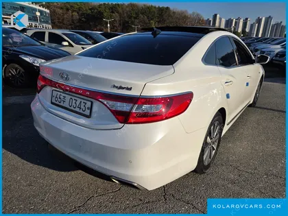 HYUNDAI GRANDEUR PREMIUM