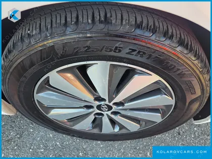HYUNDAI GRANDEUR PREMIUM