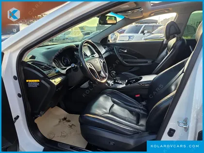 HYUNDAI GRANDEUR PREMIUM
