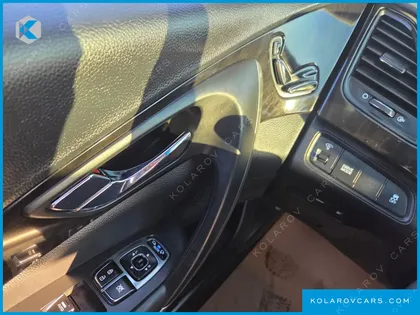 HYUNDAI GRANDEUR PREMIUM