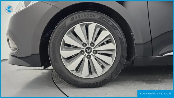 HYUNDAI GRANDEUR PREMIUM