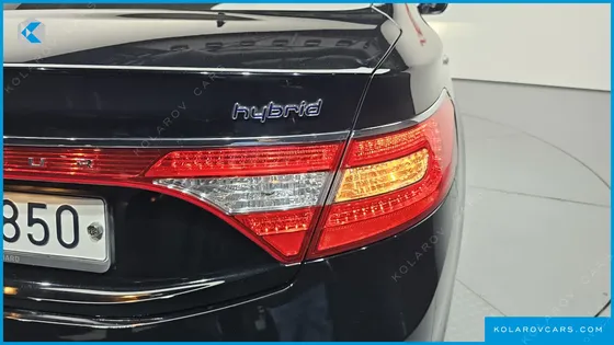 HYUNDAI GRANDEUR PREMIUM