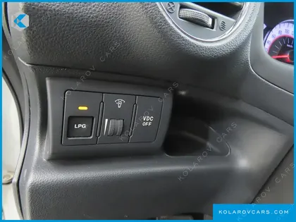 KIA CARENS LPI 2.0 GLX