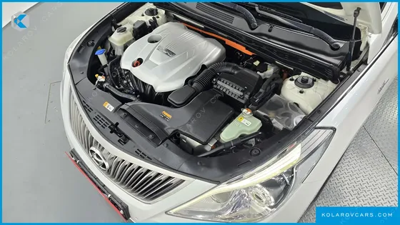 HYUNDAI GRANDEUR PREMIUM