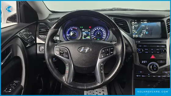 HYUNDAI GRANDEUR PREMIUM
