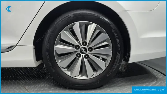 HYUNDAI GRANDEUR PREMIUM