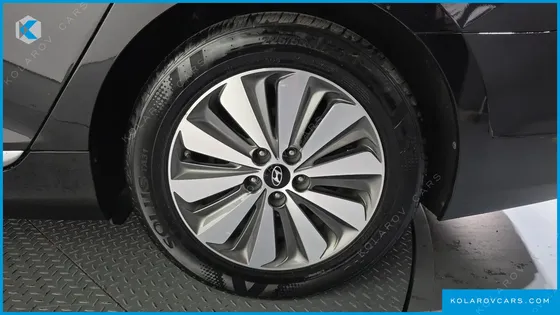 HYUNDAI GRANDEUR PREMIUM
