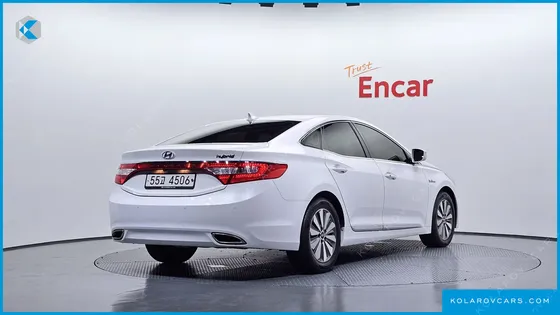 HYUNDAI GRANDEUR PREMIUM