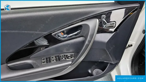 HYUNDAI GRANDEUR PREMIUM