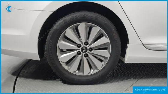 HYUNDAI GRANDEUR PREMIUM