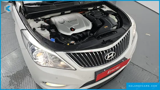 HYUNDAI GRANDEUR PREMIUM