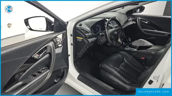 HYUNDAI GRANDEUR PREMIUM
