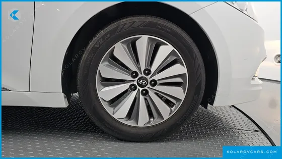 HYUNDAI GRANDEUR PREMIUM
