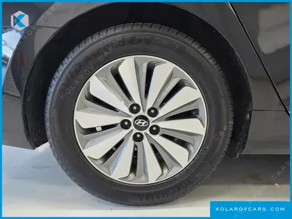 HYUNDAI GRANDEUR PREMIUM
