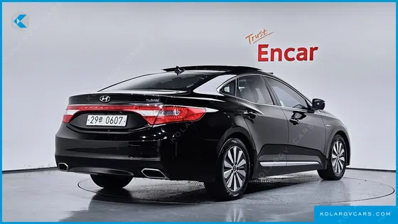 HYUNDAI GRANDEUR PREMIUM