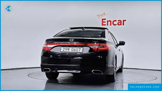 HYUNDAI GRANDEUR PREMIUM