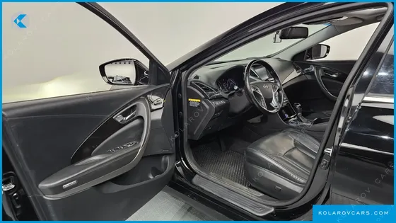 HYUNDAI GRANDEUR PREMIUM
