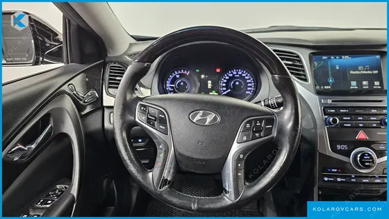 HYUNDAI GRANDEUR PREMIUM
