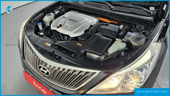 HYUNDAI GRANDEUR PREMIUM