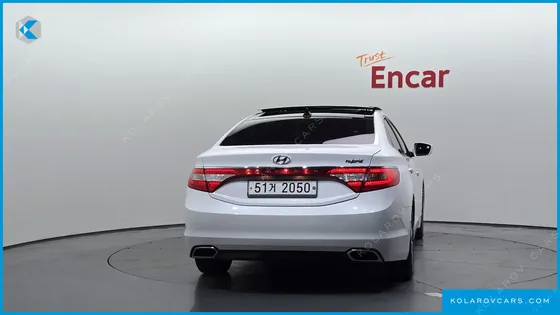 HYUNDAI GRANDEUR PREMIUM