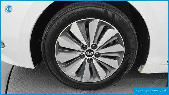 HYUNDAI GRANDEUR PREMIUM